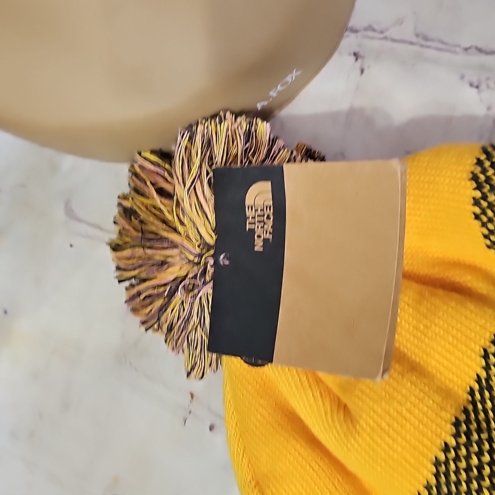 The North Face NWT Recycled Pom Pom Aviator Navy/Yellow Knit Beanie/ Unisex/OS - Picture 5 of 7